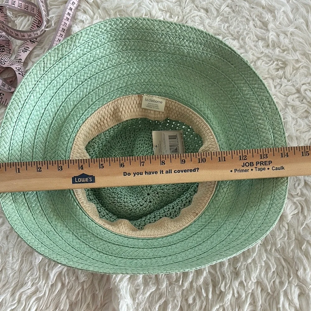 Liz Claiborne this liz